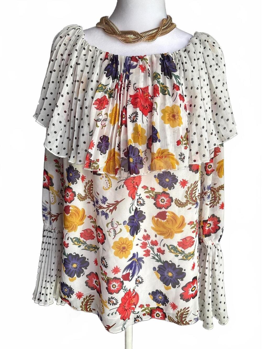 V Cristina Ruffle Floral Dot Top L